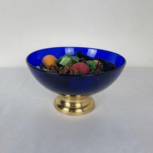 Decorative dish bowl with brass base